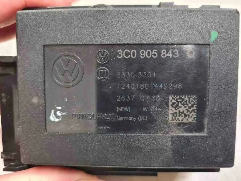 Interruptor de encendido VW Passat B7 Alltrack 33303301 image 4