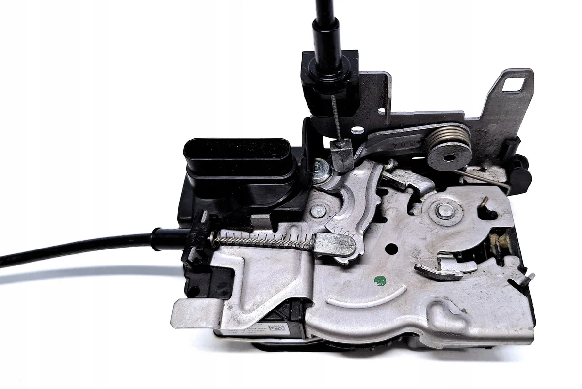 Door Lock Actuator Right Front Volvo XC40 31349891