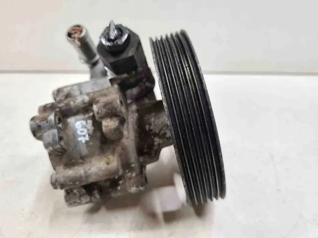 Ohjaustehostimen pumppu Peugeot 607 7617955508
