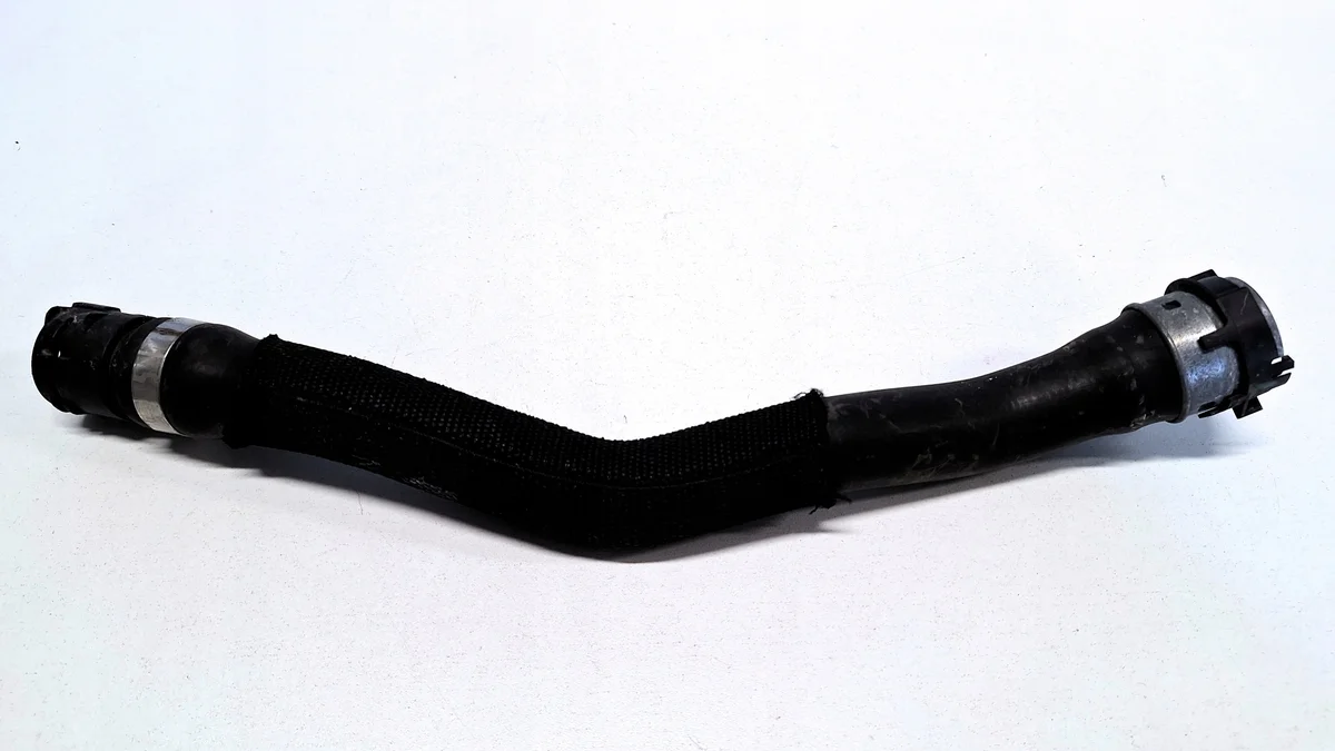 Kühlerwasserschlauch Mercedes-Benz A2065013700