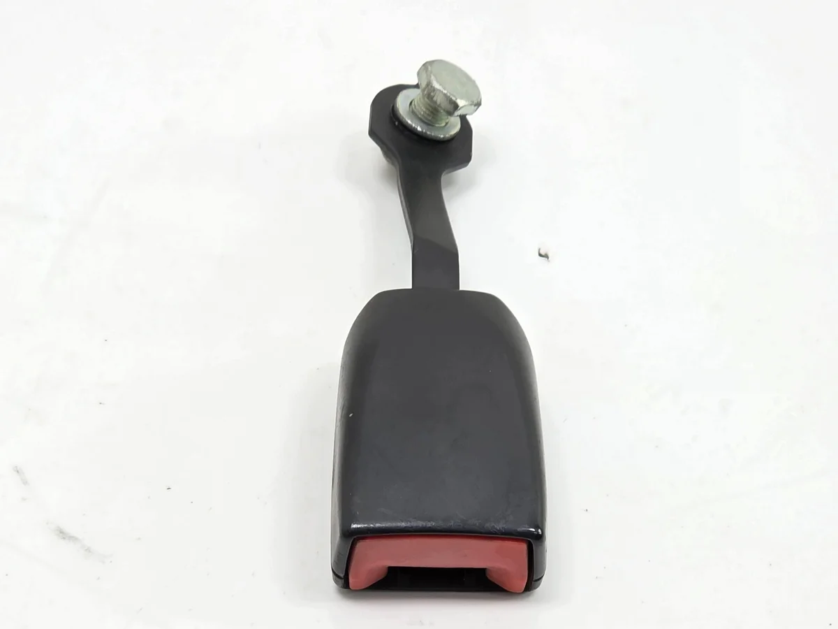 Boucle de ceinture Iveco Daily 33003230 droite avant