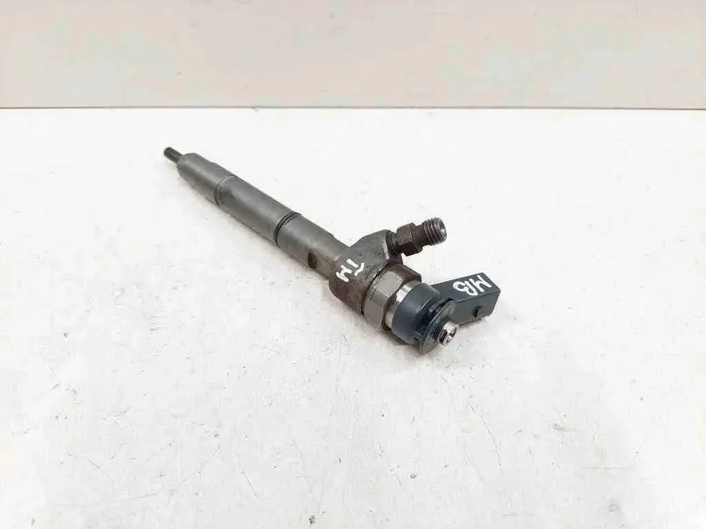 Inyector Mercedes-Benz Sprinter 3,5-T 0445110