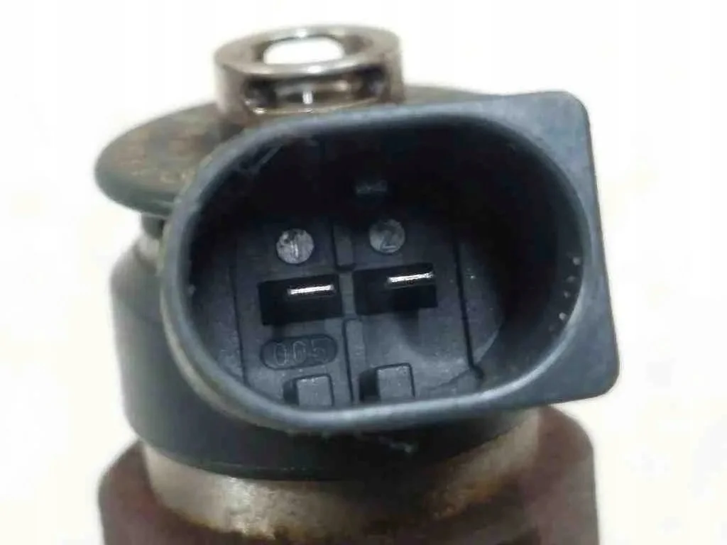 Injecteur MERCEDES-BENZ SPRINTER 3,5-T 0445110
