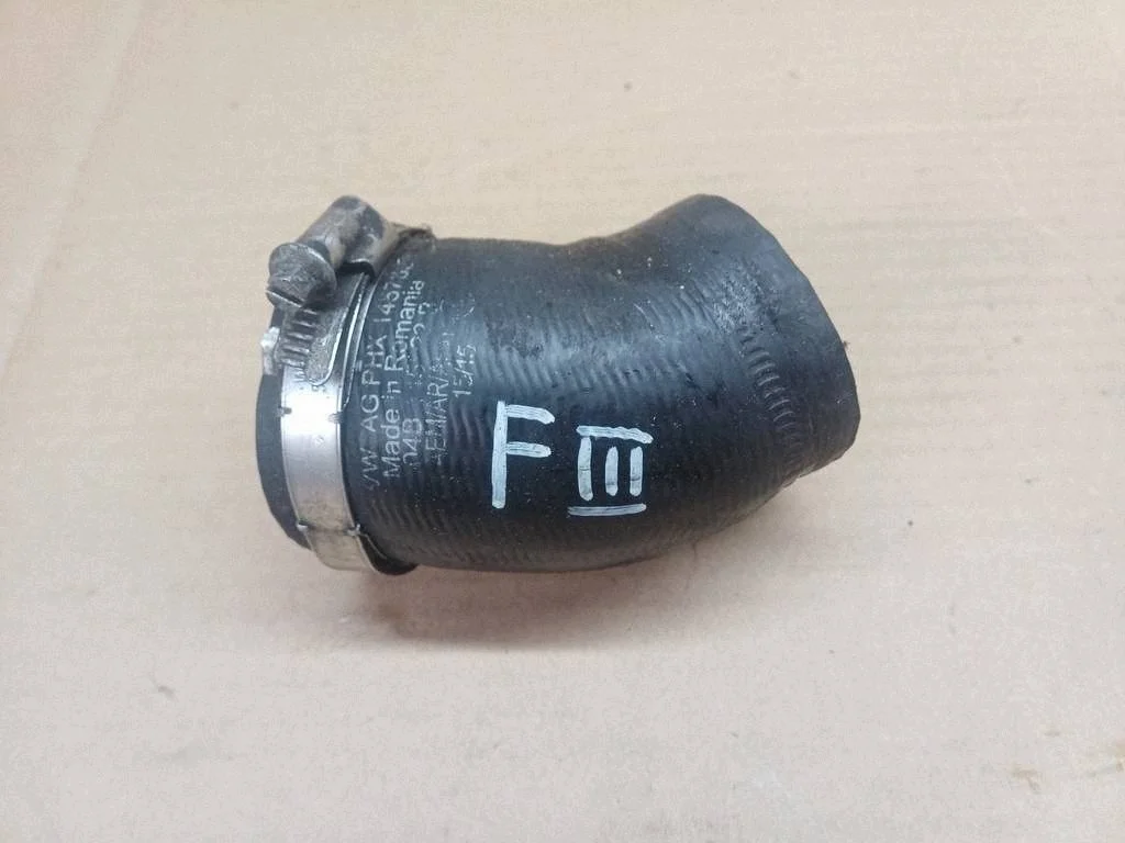 Luftledning intercooler Skoda Fabia III 1.4 TDI 04B145822B