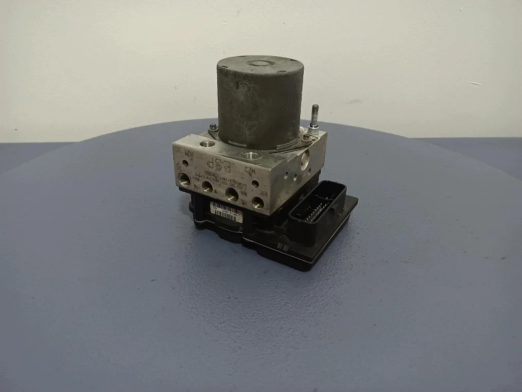 ABS-pump Audi A6 C6 2.8 FSI 4F0614517T