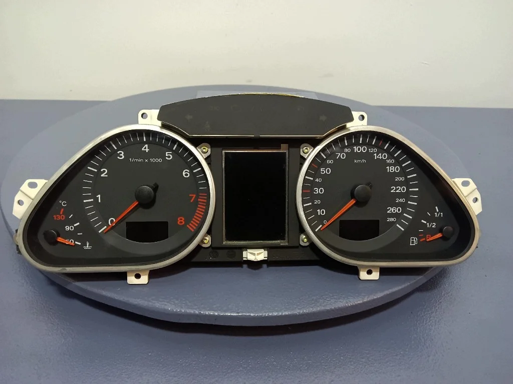 Instrument Cluster Audi A6 C6 4F0920931T