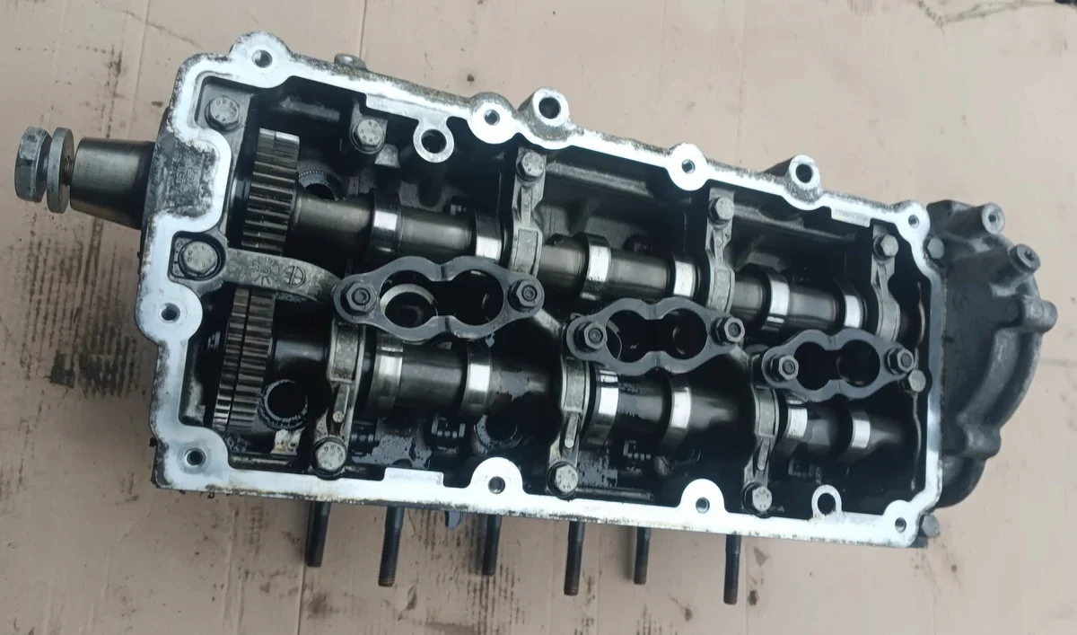 Zylinderkopf links Audi A4 B7 2,7 TDI 059103063CT