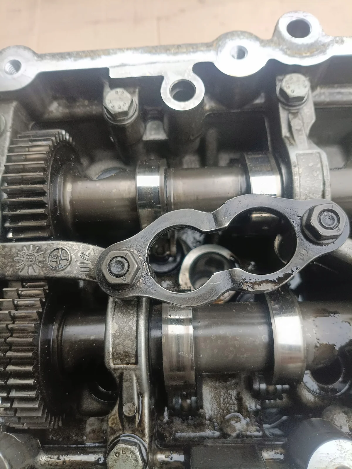 Sylinterikansi Audi A4 B7 2.7 TDI 059103063CT image 4