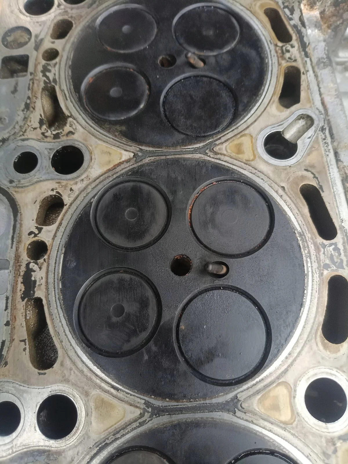 Sylinterikansi Audi A4 B7 2.7 TDI 059103063CT image 6