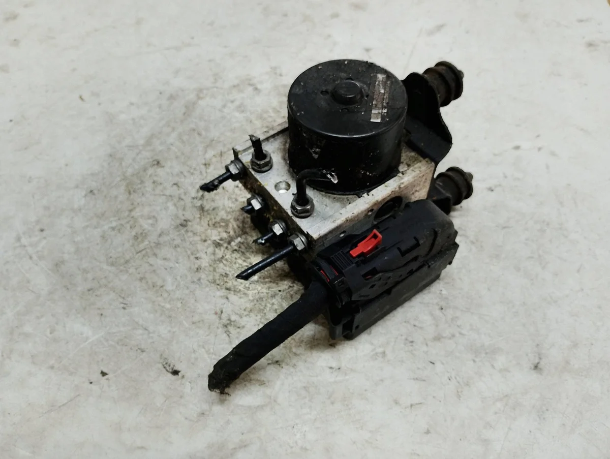 Bomba ABS VW Golf V Audi A3 1K0614117J