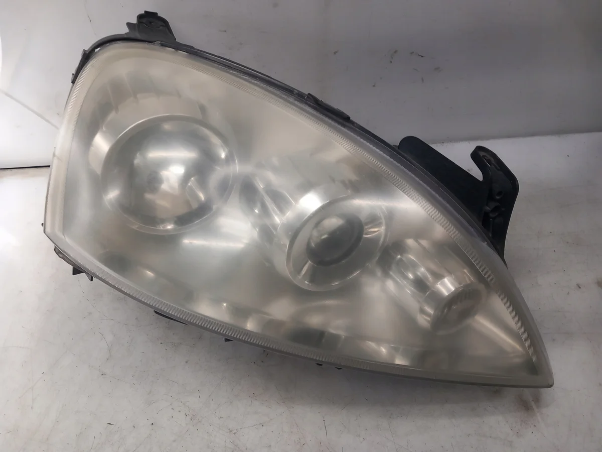 Phare Droit Opel Corsa 0096726