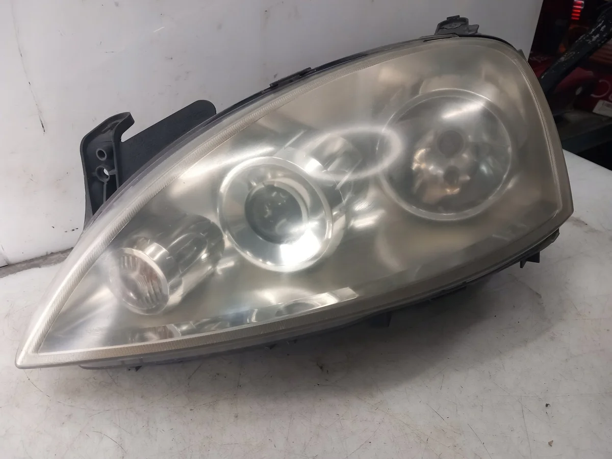 Faro delantero izquierdo Opel Corsa C 0096726 image 3