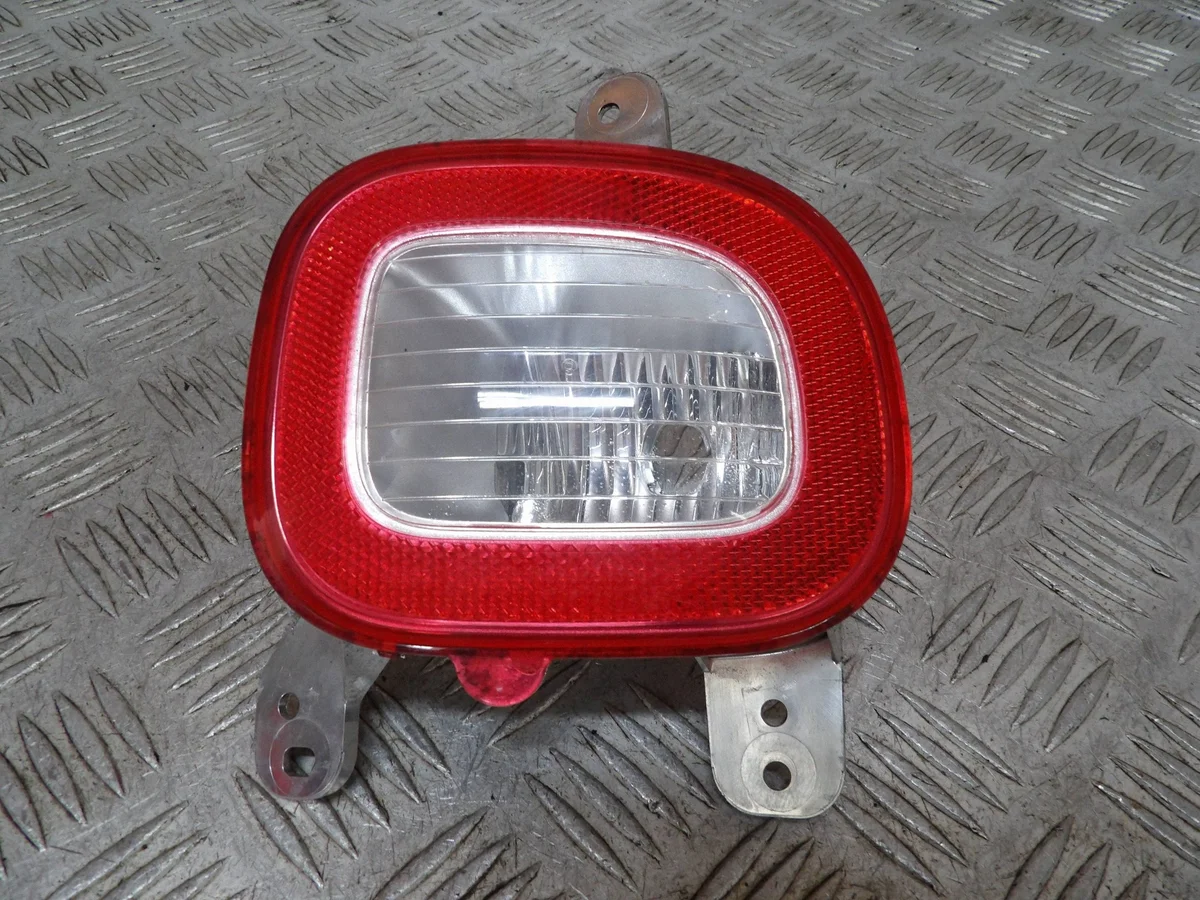 Luz de marcha atrás Jeep Renegade 51953124