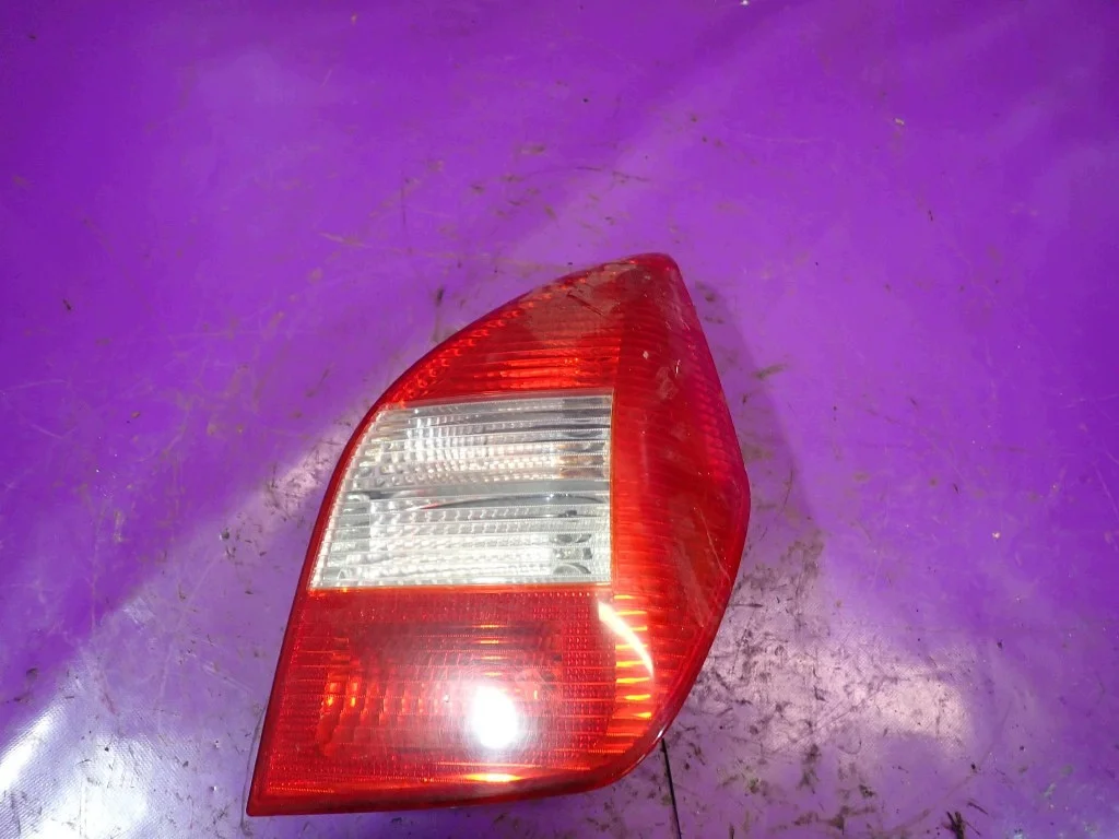 Citroen C2 Lampada Posteriore Destra 968028368000