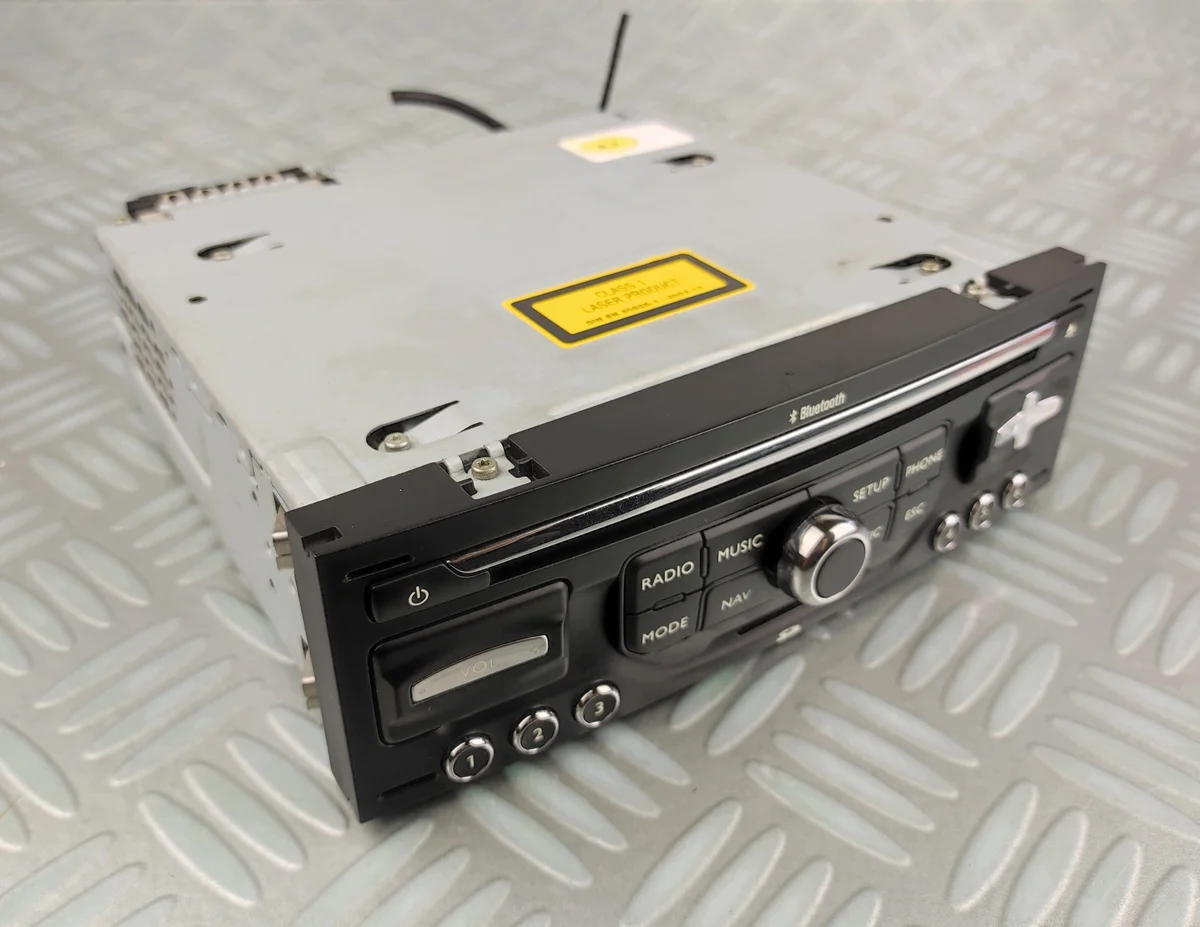 Radio navigointi Bluetooth Citroen C4 Grand Picasso 96737708XT