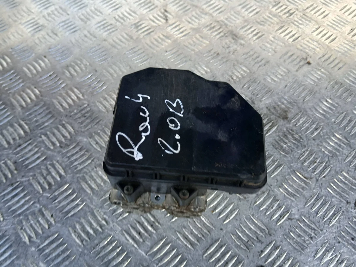 Toyota RAV4 ABS-jarrupumppu 4454042211 image 8