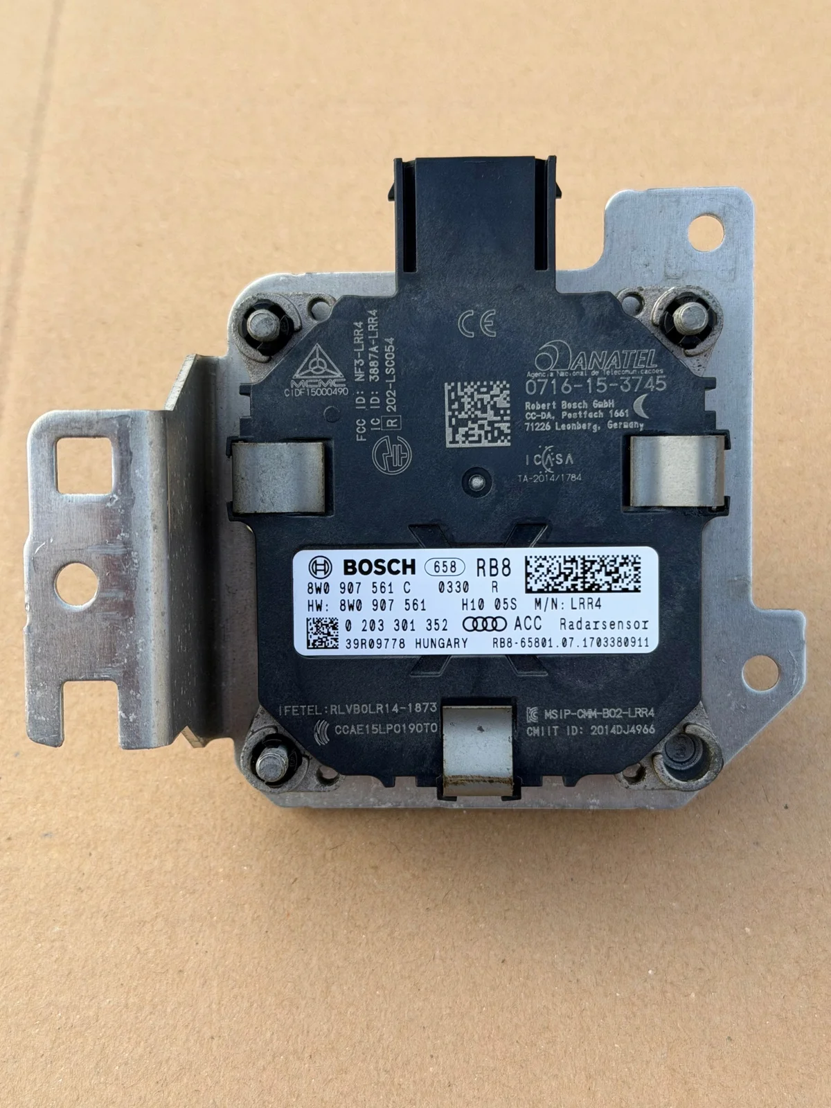 Distronic ACC Radar Sensor Rechts Audi A4 B9 8W0907561C