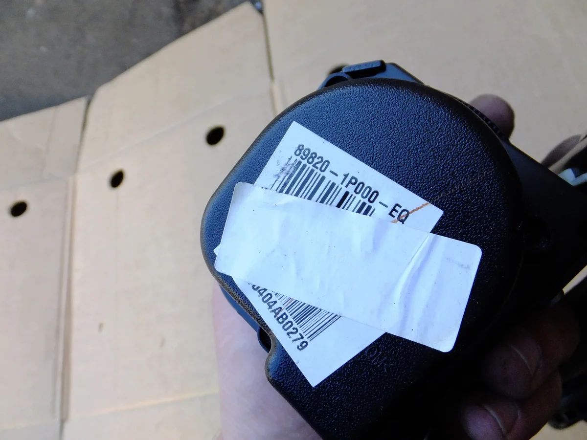 Ceinture de sécurité arrière droite Hyundai ix20 89820-1P000