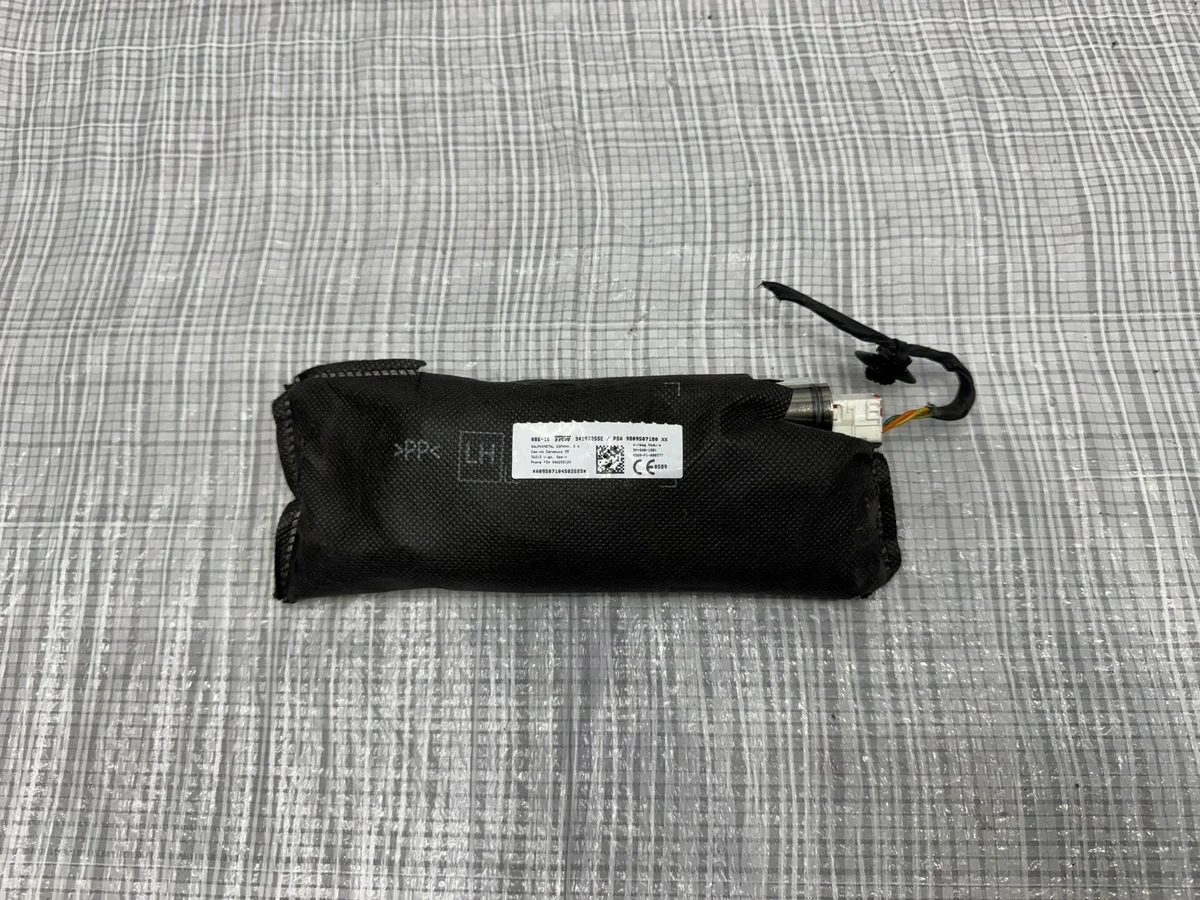 Peugeot 3008 II Stoelkussen links 9809507180-01