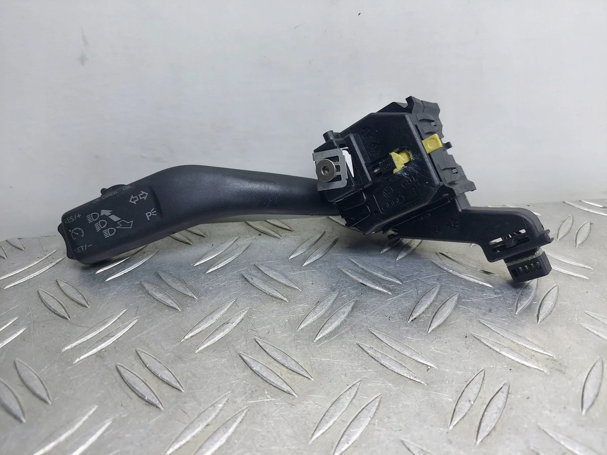 SEAT Leon II kytkin 1K0953513G