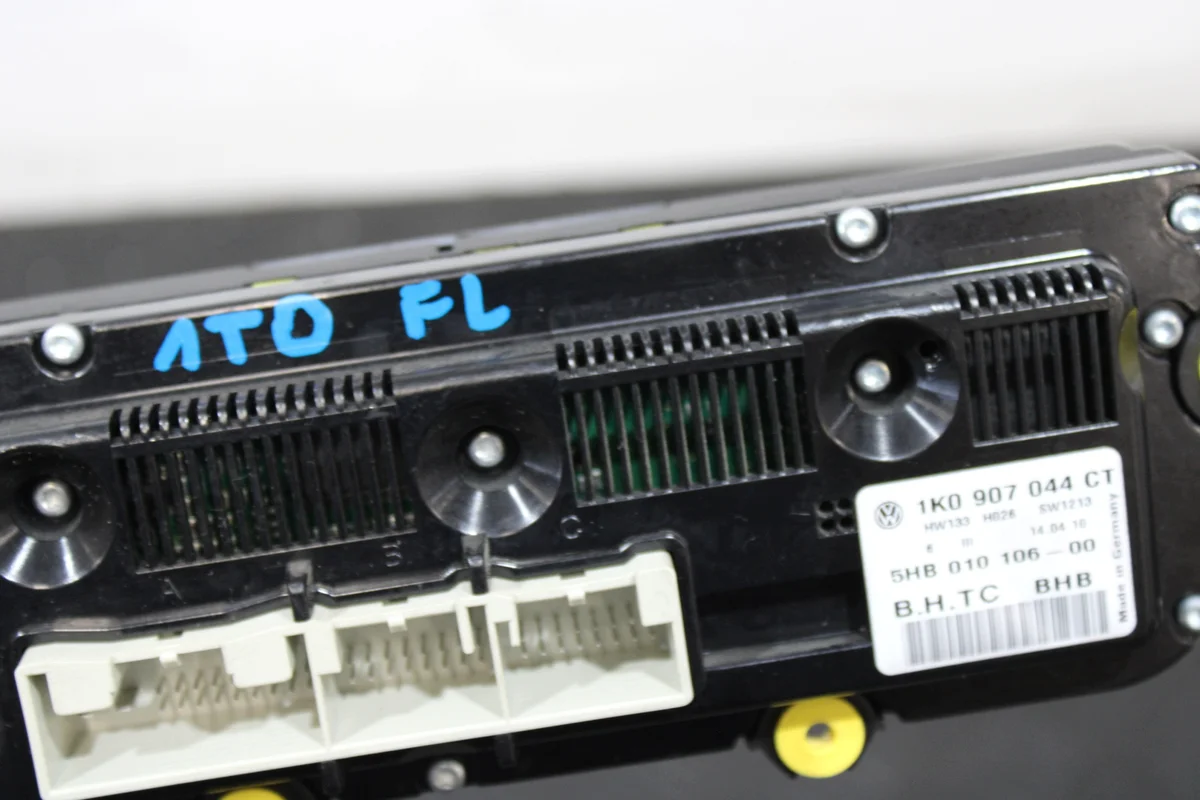Ilmastointipaneeli VW Touran 1K0907044CT image 4