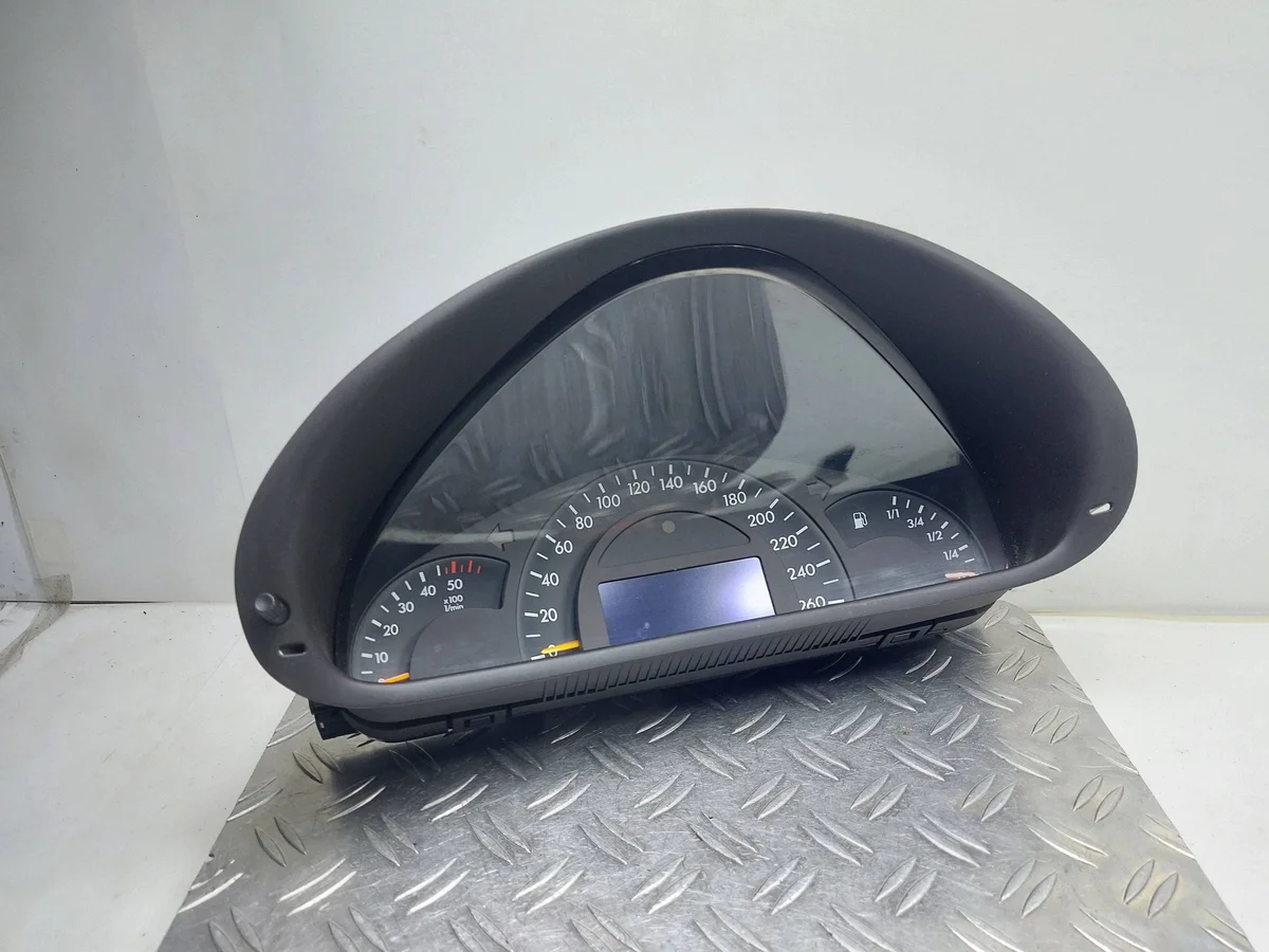 Instrument Cluster Mercedes W203 2.2 CDI A2035401347