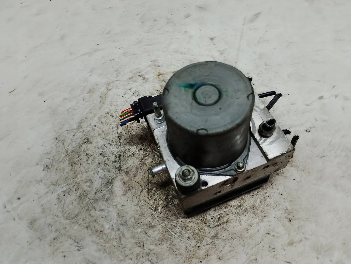 Nissan ABS Pump 47660BR00C image 3