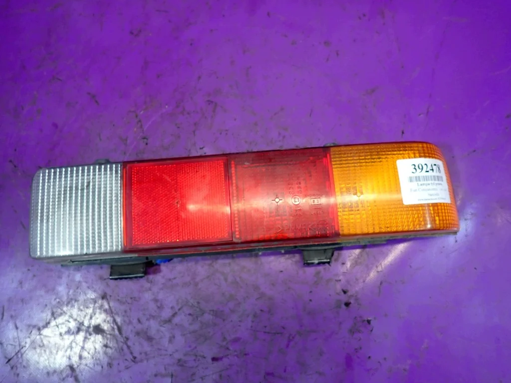Baklykta höger Fiat Cinquecento 7629366