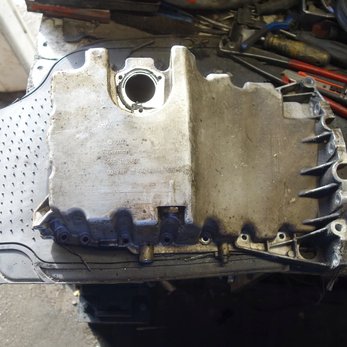 Audi A4 B6 Cárter 2.0 20V OEM 06B103603