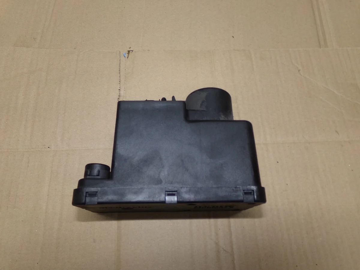 Pompje centrale vergrendeling Mercedes-Benz E W124 1248001348