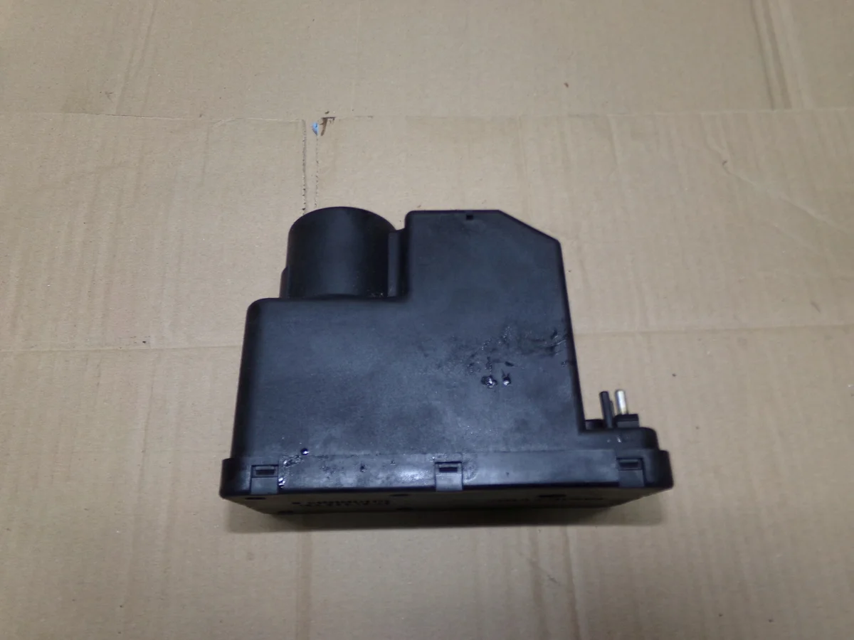 Keskuslukituspumppu Mercedes-Benz E W124 1248001348 image 3