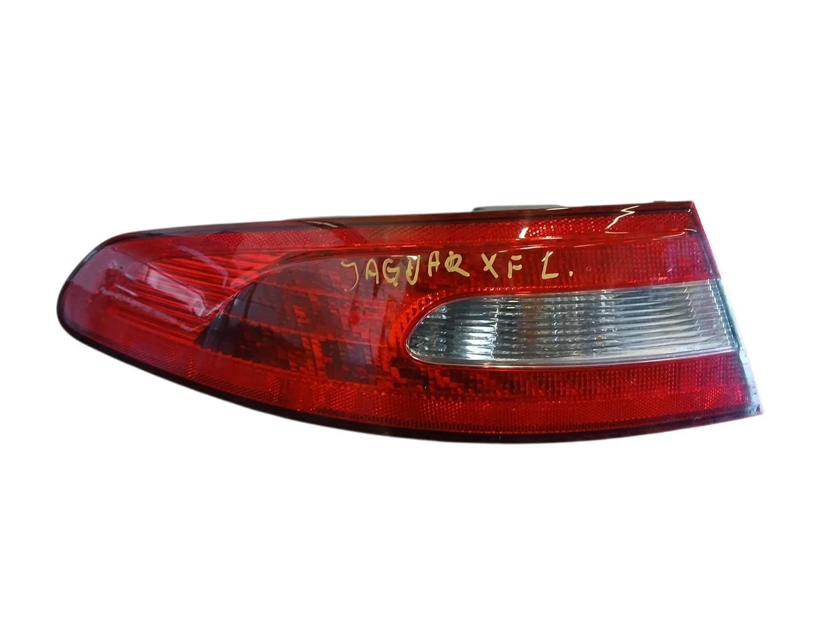 Lanterna Traseira Esquerda Jaguar XF X250 8X2313405BD