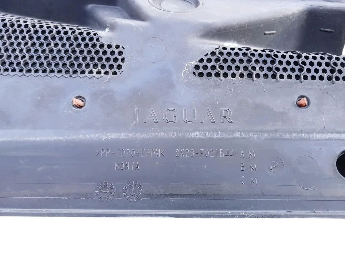 Pare-brise Jaguar XF X250 8X23-F021B44-AM