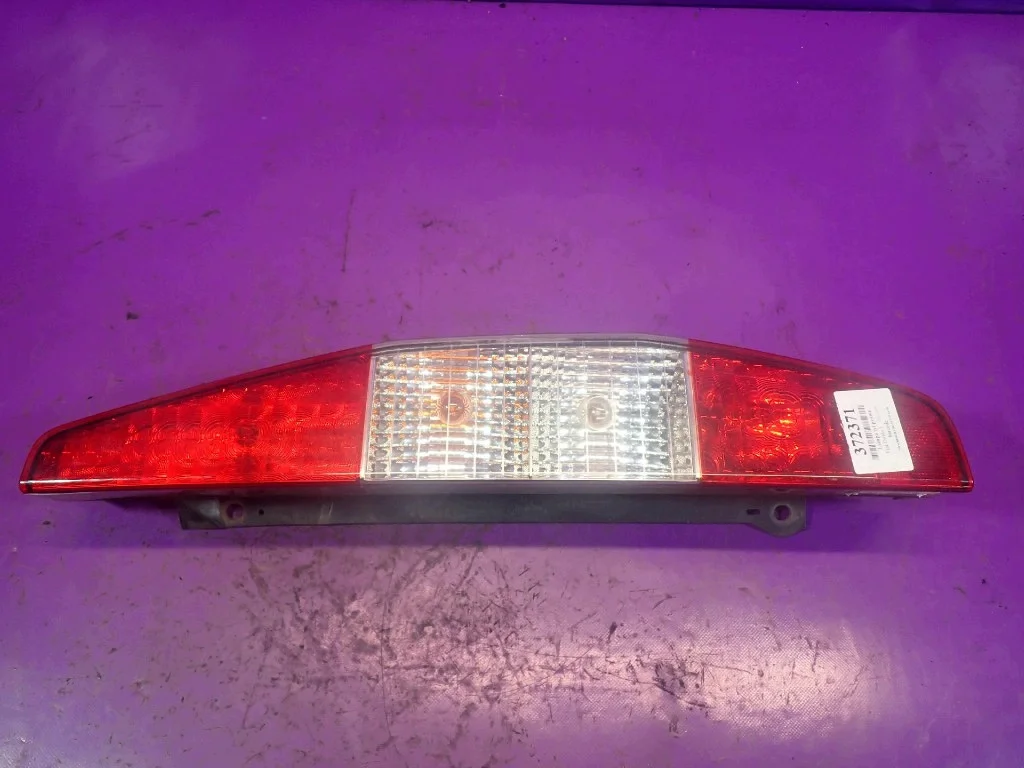 FIAT DOBLO 040601999000 Faro trasero derecho