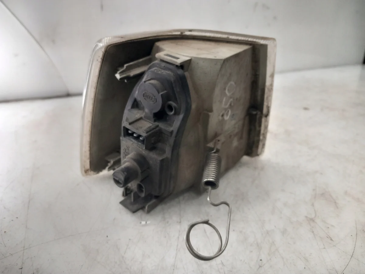 Knipperlicht Volvo 840 Links 9151448