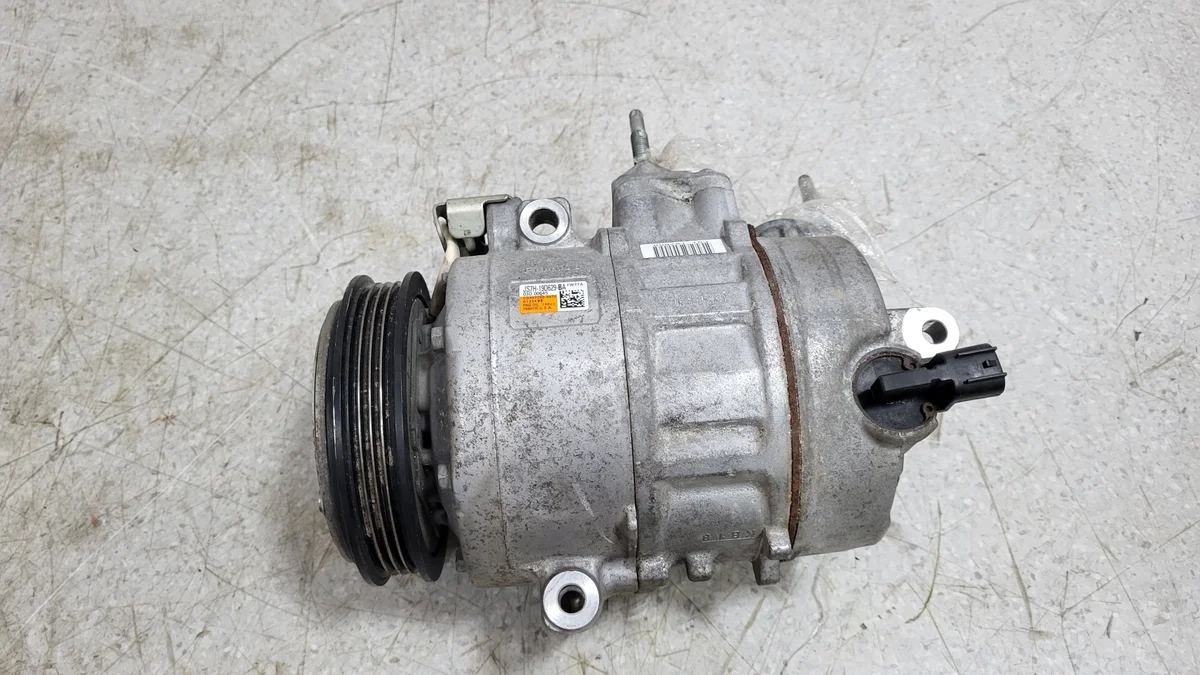 Ford Fusion II Mondeo MK5 Ilmastoinnin kompressori JS7H-19D629