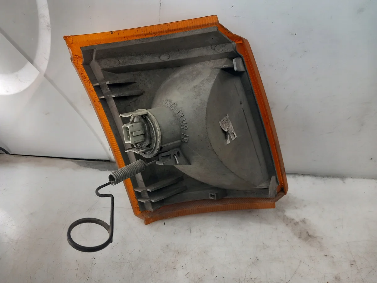 Knipperlicht Rechts/Links Ford Transit 3 92VB13369AB