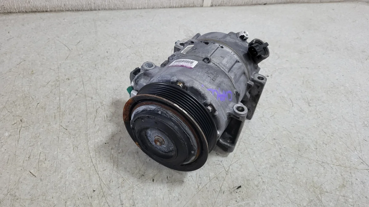 Compressore Climatizzatore Dodge Challenger P68160395AE image 3