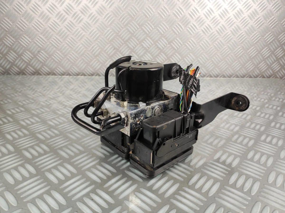 Pompe frein ABS Ford Focus Mk3 C-Max Mk2 BV61-2C405-AK image 3