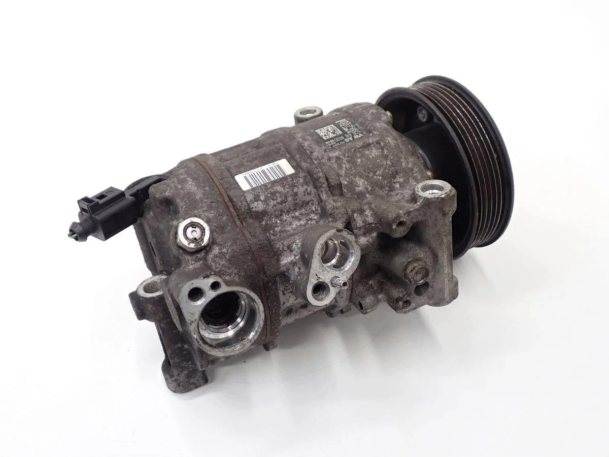 Volkswagen Golf VII 5Q0816803D Air Conditioning Compressor