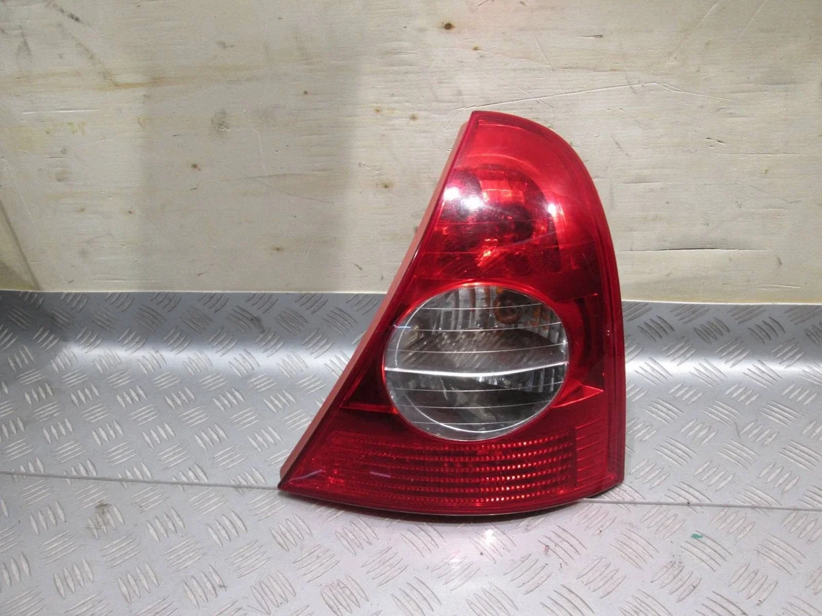 Renault Clio II Faro Trasero Derecho ENP4079