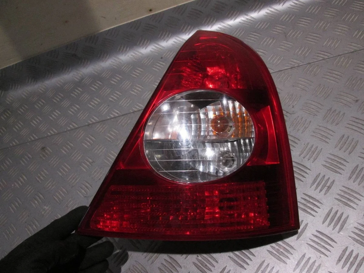 Lampada Posteriore Destra Renault Clio II 2001- ENP4079