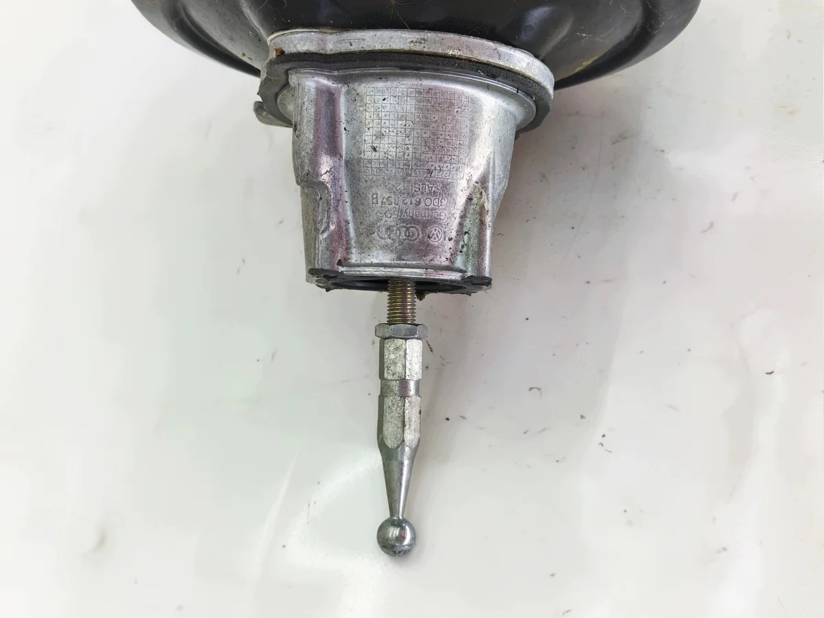 Audi A8 D3 Servo Freio 4E1612105HX image 3
