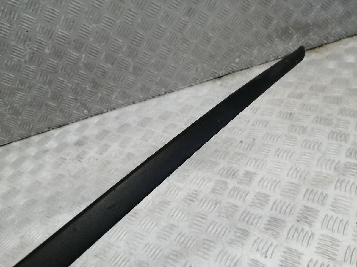 Baguette de pare-brise Porsche Cayenne 9Y3854327
