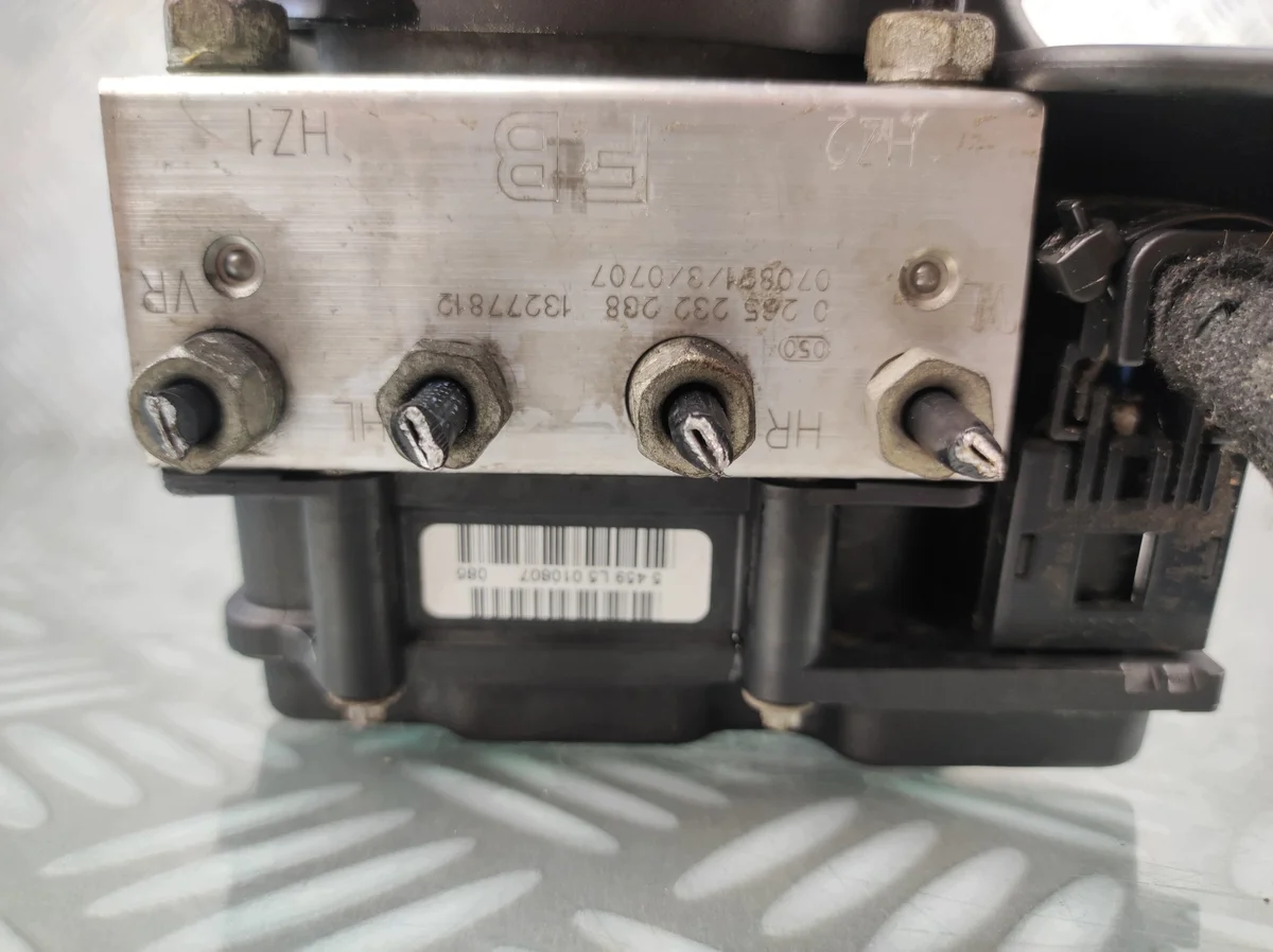 Opel Corsa D ABS Control Unit 0265800422 image 6