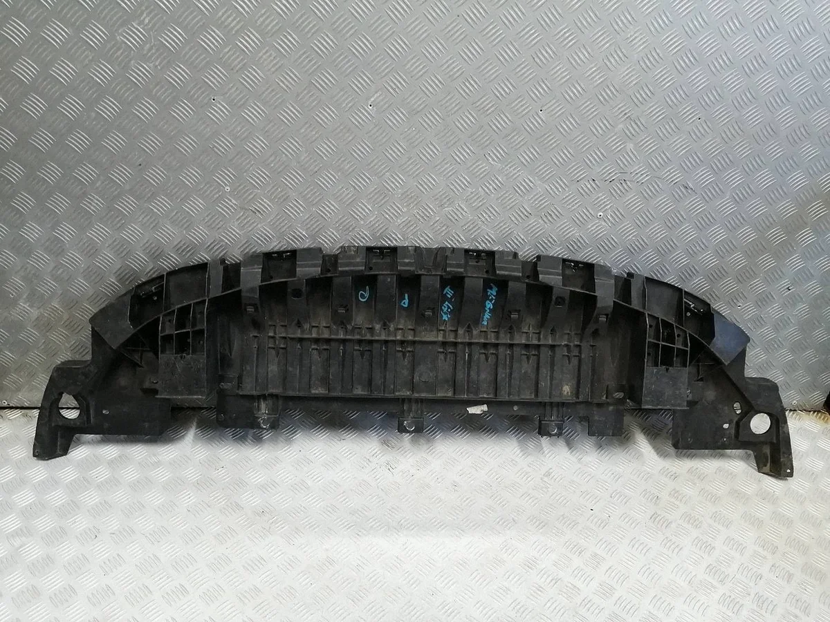 Renault Mégane III Cache sous pare-chocs 622355333R