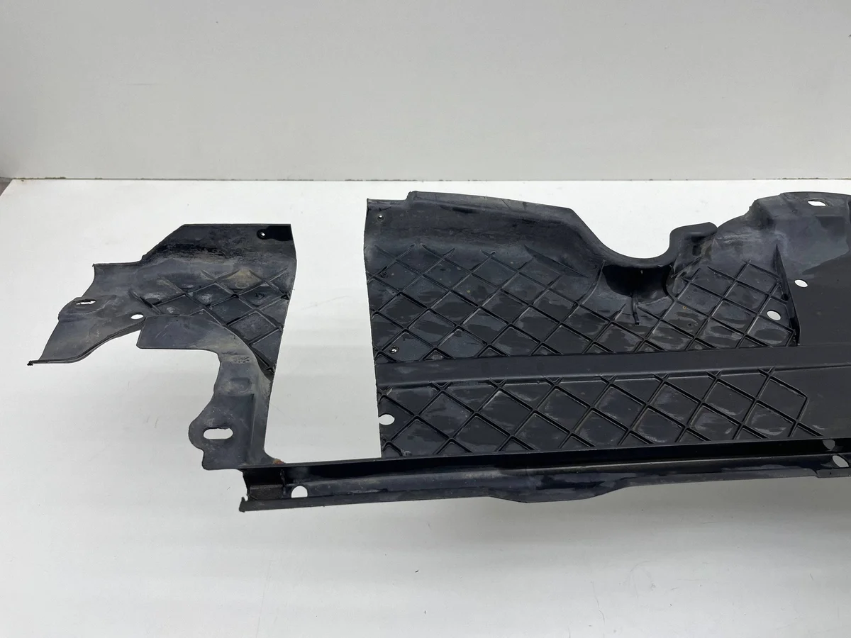 Suojus 7L8825211E Audi Q7 4L image 5
