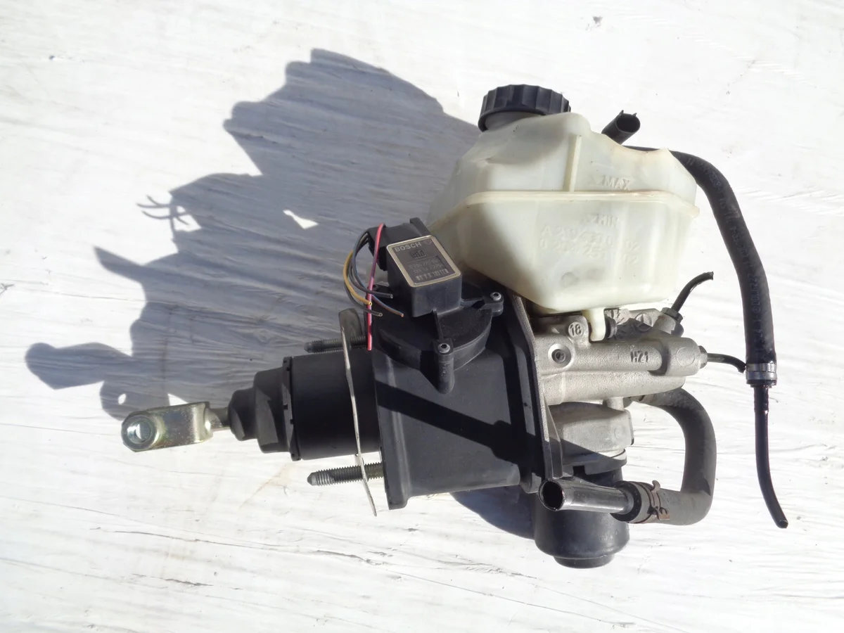 Bremskraftverstärker-Geberzylinder Mercedes W211 A2114300302