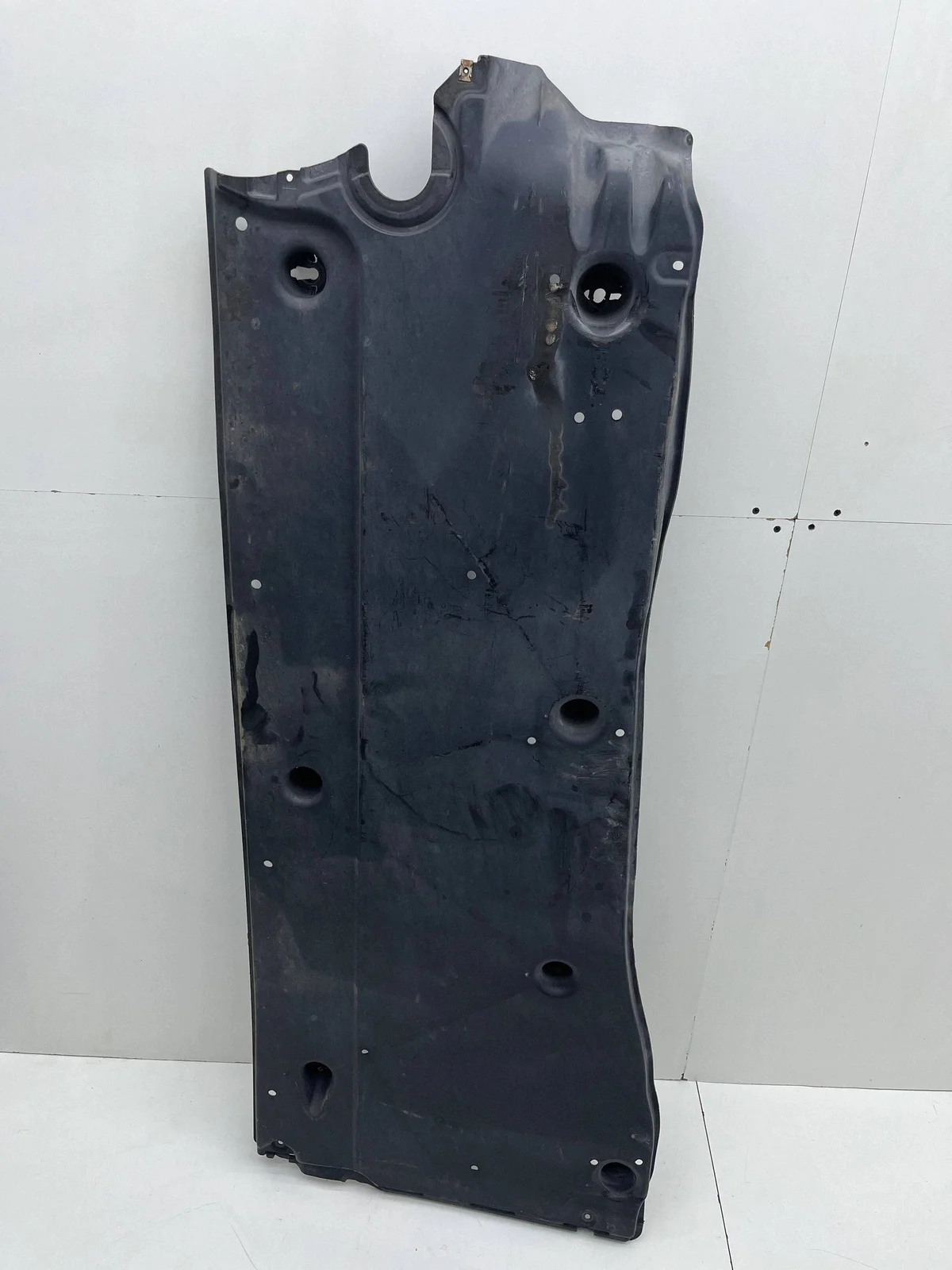 Cubierta bajo chasis VW Tiguan II 5QF825202E