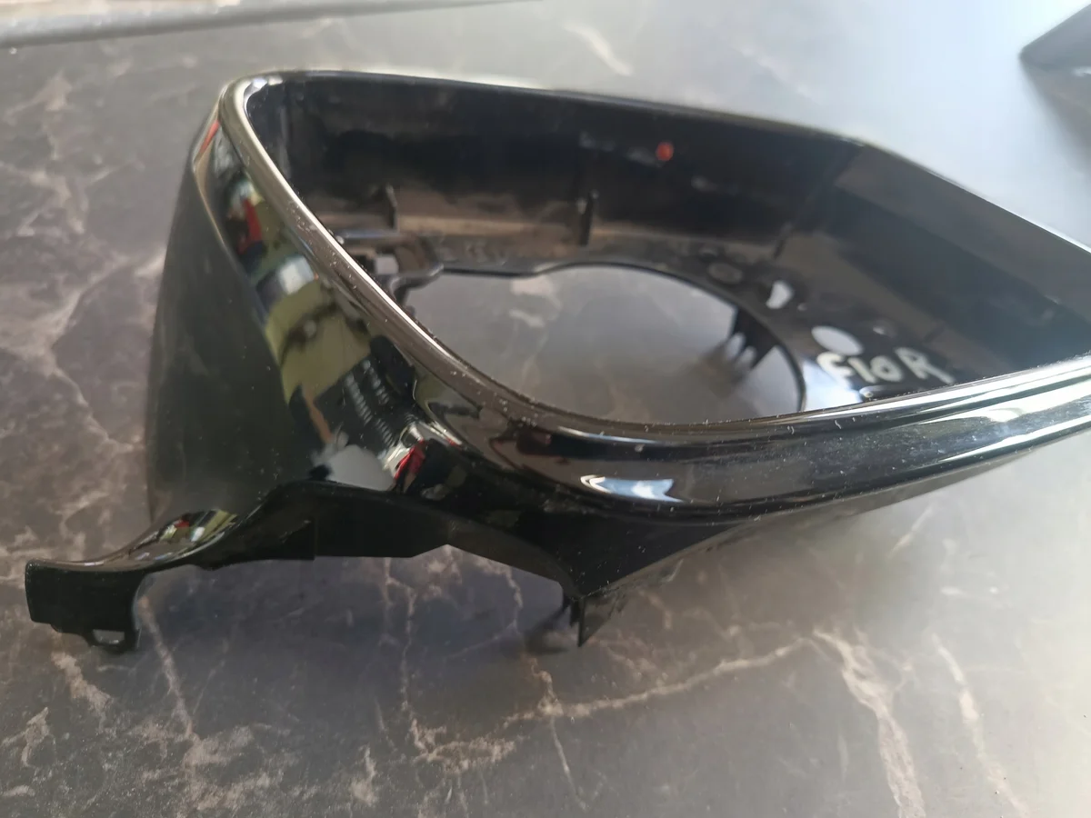 BMW 5 F10 F11 F18 peilinkotelon kehys oikea